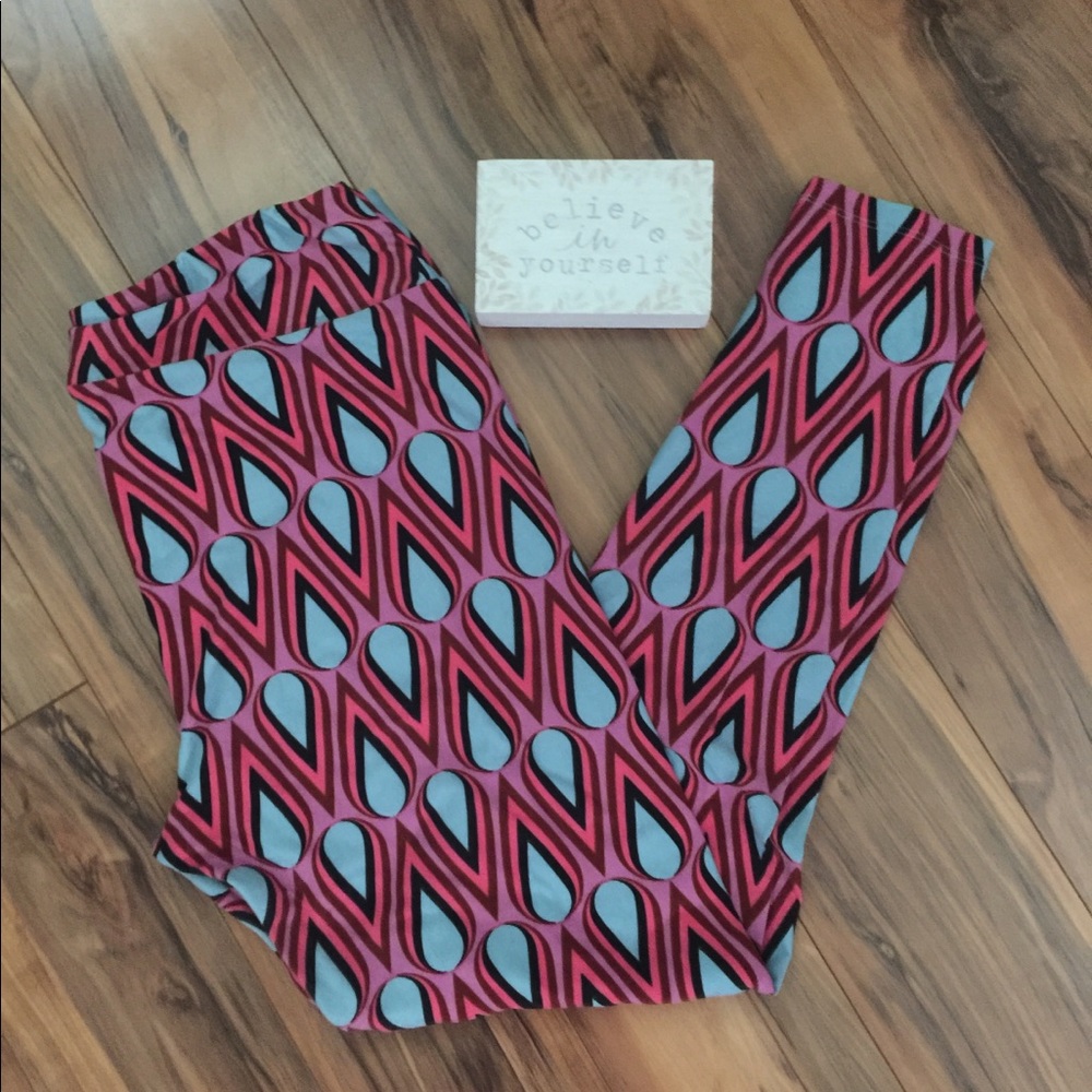 LuLaRoe TC Buttery Soft Leggins